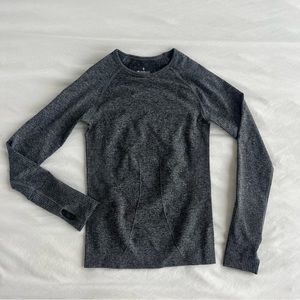 Amazon workout top size s